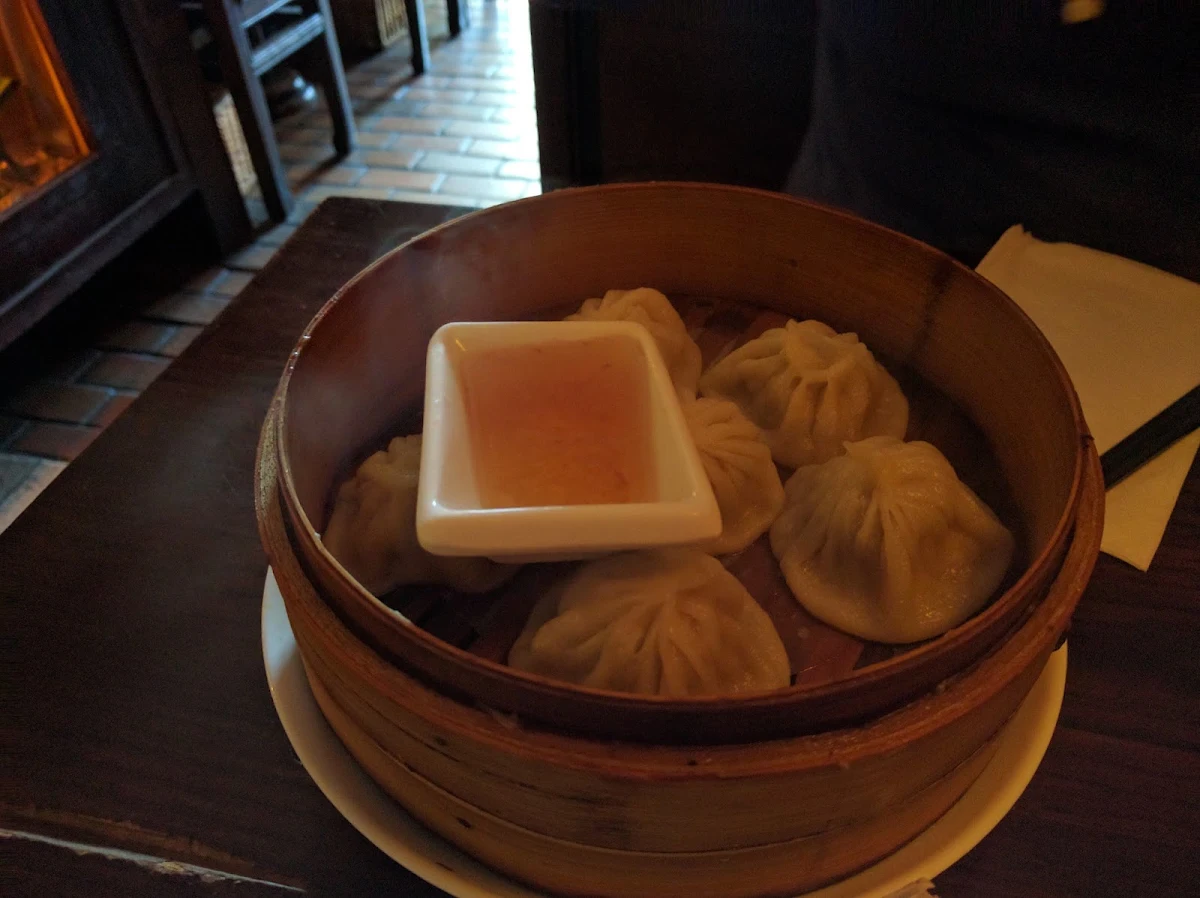 xiao long bao 小笼包, Legendary Noodle House